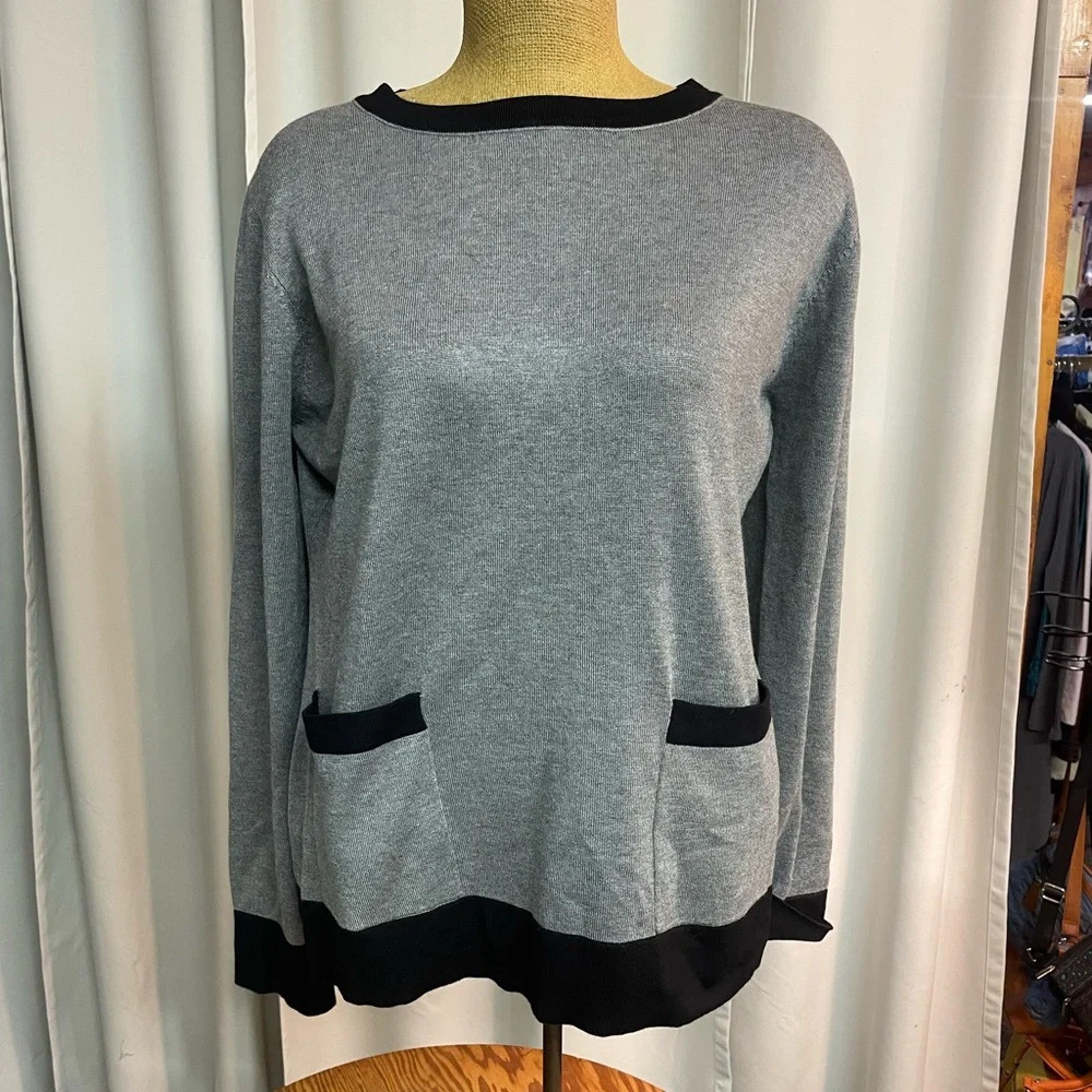 Vila Milano ladies top gray with black trim size XL